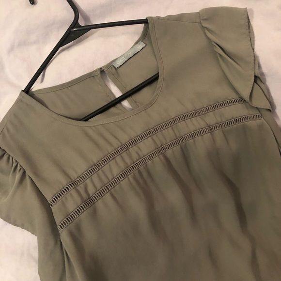 Grey flutter sleeve blouse - Picture 1 of 5